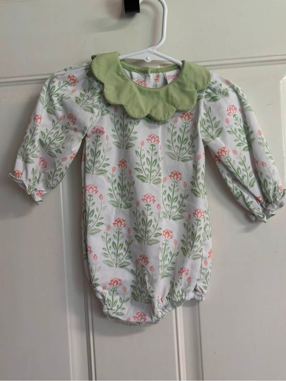 6M Stitchy Fish Sage green Petals in the Pond floral long sleeve Bubble. In EUC